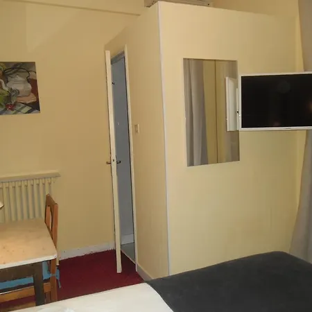 Eden Hotell 2*